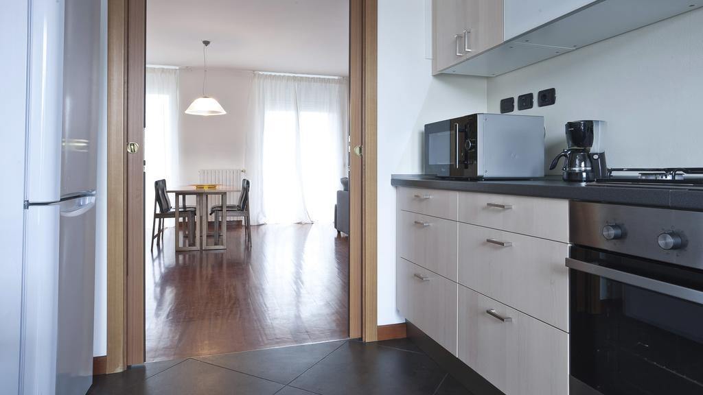 Italianway-Zanella Apartment Milano Exterior foto